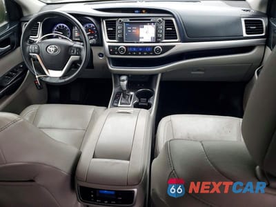 Zdjęcie 8 z 13 samochodu: 2016 TOYOTA HIGHLANDER XLE VIN:5TDJKRFH6GS252617 - miniatura