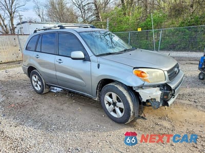 Czwarte zdjęcie samochodu z boku: 2005 TOYOTA RAV4 BASE VIN:JTEGD20V850079236 - miniatura