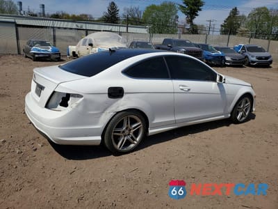Trzecie zdjęcie samochodu z tyłu: 2014 MERCEDES-BENZ C 250 VIN:WDDGJ4HB3EG195833 - miniatura