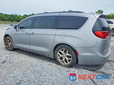 Drugie zdjęcie samochodu z przodu: 2017 CHRYSLER PACIFICA TOURING L VIN:2C4RC1BG3HR668181 - miniatura