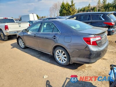 Drugie zdjęcie samochodu z przodu: 2014 TOYOTA CAMRY HYBRID LE VIN:4T1BD1FK3EU118700 - miniatura
