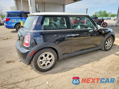 Trzecie zdjęcie samochodu z tyłu: 2012 MINI COOPER VIN:WMWSU3C50CT259223 - miniatura
