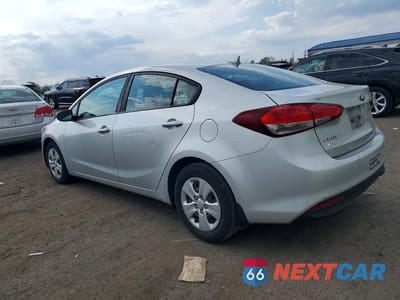 Drugie zdjęcie samochodu z przodu: 2017 KIA FORTE LX VIN:3KPFK4A78HE138993 - miniatura