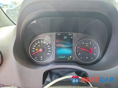 Zdjęcie 9 z 12 samochodu: 2024 MERCEDES-BENZ SPRINTER 3500 XD VAN WITH BUCKET LIFT VIN:W1Y8NB3Y8RT164105 - miniatura