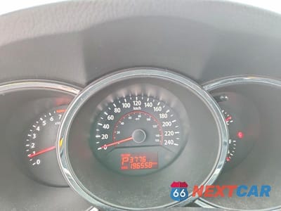 Zdjęcie 9 z 13 samochodu: 2011 KIA SORENTO LX VIN:5XYKTDA22BG069115 - miniatura