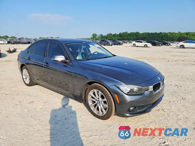 Czwarte zdjęcie samochodu z boku: 2016 BMW 320 XI VIN:WBA8E5G56GNU22111 - miniatura