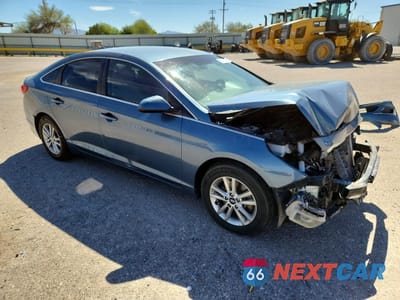 Czwarte zdjęcie samochodu z boku: 2017 HYUNDAI SONATA SE VIN:5NPE24AF0HH477990 - miniatura
