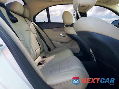 Zdjęcie 10 z 12 samochodu: 2021 MERCEDES-BENZ C 300 VIN:W1KWF8DB5MR623673 - miniatura