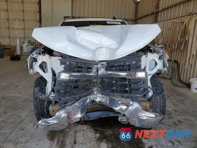 Piąte zdjęcie samochodu w środku: 2024 CHEVROLET SILVERADO K1500 LT VIN:1GCUDDED4RZ146869 - miniatura