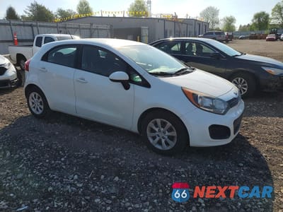 Czwarte zdjęcie samochodu z boku: 2015 KIA RIO LX VIN:KNADM5A33F6443659 - miniatura
