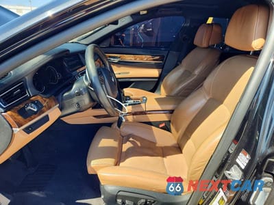 Zdjęcie 7 z 12 samochodu: 2014 BMW 750 I VIN:WBAYA8C55ED499865 - miniatura