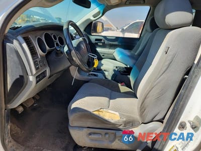 Zdjęcie 7 z 12 samochodu: 2012 TOYOTA TUNDRA GRADE VIN:5TFUW5F12CX215727 - miniatura