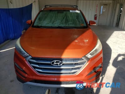Piąte zdjęcie samochodu w środku: 2017 HYUNDAI TUCSON SPORT VIN:KM8J3CA2XHU408566 - miniatura
