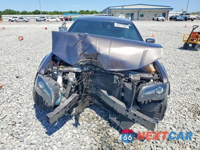 Piąte zdjęcie samochodu w środku: 2021 CHRYSLER 300 S VIN:2C3CCABG4MH532796 - miniatura