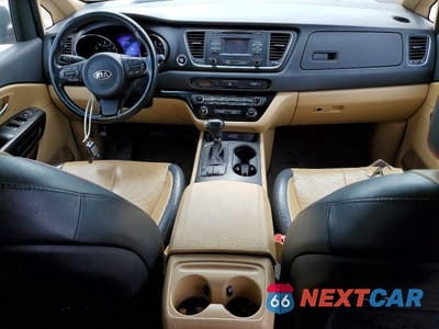 Zdjęcie 8 z 13 samochodu: 2017 KIA SEDONA LX VIN:KNDMB5C14H6233594 - miniatura