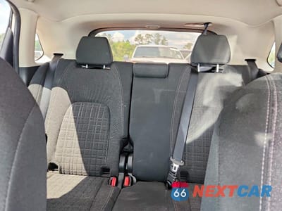 Zdjęcie 10 z 13 samochodu: 2023 HONDA HR-V LX VIN:3CZRZ1H36PM740963 - miniatura