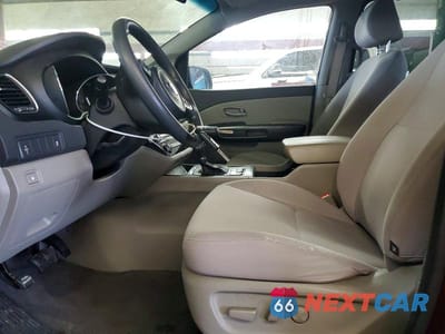 Zdjęcie 7 z 12 samochodu: 2016 KIA SEDONA LX VIN:KNDMB5C10G6197658 - miniatura