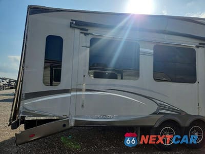Zdjęcie 6 z 11 samochodu: 2017 JAYCO EAGLE CAMPER VIN:1UJCJ0BT4H1WD0087 - miniatura