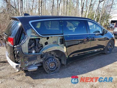 Trzecie zdjęcie samochodu z tyłu: 2024 CHRYSLER GRAND CARAVAN SXT VIN:2C4RC1ZG6RR170502 - miniatura
