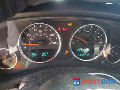 Zdjęcie 9 z 14 samochodu: 2015 JEEP WRANGLER SAHARA VIN:1C4AJWBG2FL620497 - miniatura