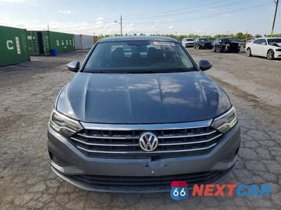 Piąte zdjęcie samochodu w środku: 2020 VOLKSWAGEN JETTA S VIN:3VWC57BU5LM104442 - miniatura