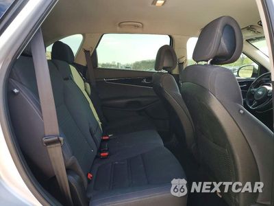 Zdjęcie 11 z 13 samochodu: 2016 KIA SORENTO LX VIN:5XYPGDA35GG097842 - miniatura