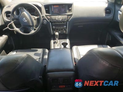 Zdjęcie 8 z 13 samochodu: 2018 NISSAN PATHFINDER S VIN:5N1DR2MN1JC622238 - miniatura
