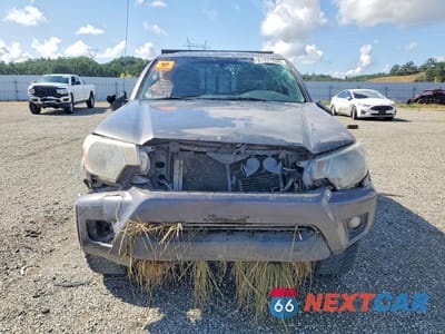 Piąte zdjęcie samochodu w środku: 2014 TOYOTA TACOMA V6 VIN:5TFUU4EN7EX091607 - miniatura