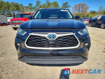 Piąte zdjęcie samochodu w środku: 2023 TOYOTA HIGHLANDER HYBRID XLE VIN:5TDKBRCH2PS116025 - miniatura