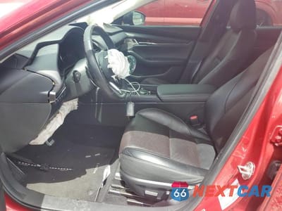 Zdjęcie 7 z 12 samochodu: 2023 MAZDA 3 PREMIUM PLUS VIN:3MZBPBEYXPM354093 - miniatura