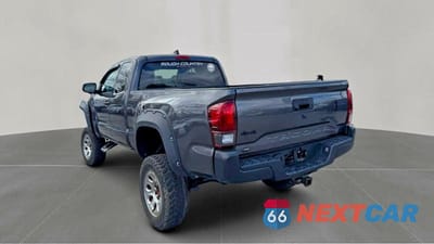 Trzecie zdjęcie samochodu z tyłu: 2022 TOYOTA TACOMA SR VIN:3TYSX5EN4NT011954 - miniatura