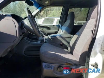Zdjęcie 7 z 13 samochodu: 2001 FORD EXPEDITION VIN:1FMRU15W71LB42260 - miniatura