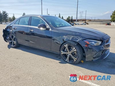 Czwarte zdjęcie samochodu z boku: 2025 MERCEDES-BENZ C 300 VIN:W1KAF4GB1SR270134 - miniatura