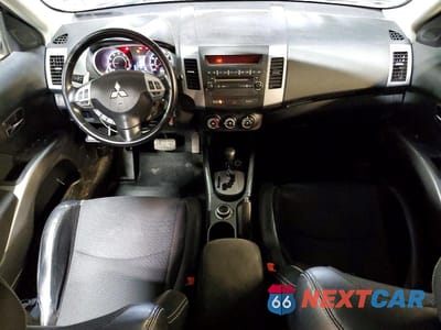 Zdjęcie 8 z 13 samochodu: 2010 MITSUBISHI OUTLANDER SE VIN:JA4AT3AW3AZ004597 - miniatura