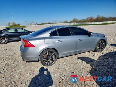 Trzecie zdjęcie samochodu z tyłu: 2014 VOLVO S60 T6 VIN:YV1902FH3E2293298 - miniatura