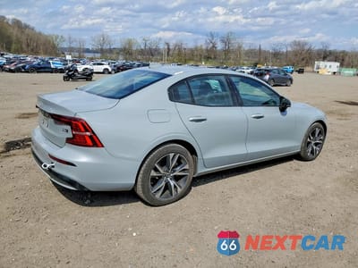 Trzecie zdjęcie samochodu z tyłu: 2025 VOLVO S60 CORE VIN:7JRL12GJ1SG362578 - miniatura