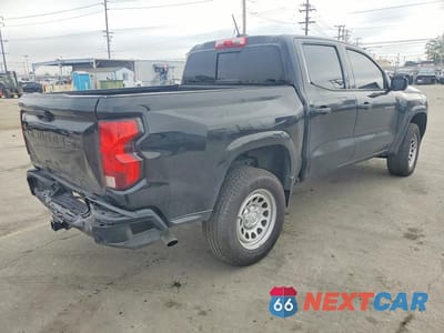 Trzecie zdjęcie samochodu z tyłu: 2023 CHEVROLET COLORADO VIN:1GCPSBEK6P1141674 - miniatura