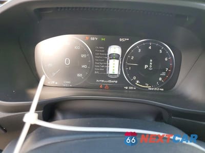 Zdjęcie 9 z 13 samochodu: 2019 VOLVO XC40 T5 R-DESIGN VIN:YV4162UM9K2150463 - miniatura