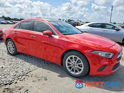 Czwarte zdjęcie samochodu z boku: 2019 MERCEDES-BENZ A 220 VIN:WDD3G4EB2KW022632 - miniatura