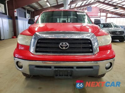 Piąte zdjęcie samochodu w środku: 2008 TOYOTA TUNDRA SR5 VIN:5TBBV54188S504811 - miniatura