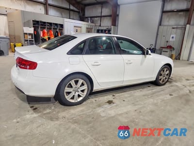 Trzecie zdjęcie samochodu z tyłu: 2011 AUDI A4 PREMIUM VIN:WAUAFAFL1BN010372 - miniatura