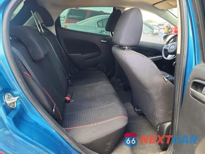 Zdjęcie 10 z 12 samochodu: 2011 MAZDA MAZDA2 VIN:JM1DE1HY0B0109967 - miniatura