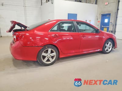 Trzecie zdjęcie samochodu z tyłu: 2013 TOYOTA CAMRY SE VIN:4T1BF1FKXDU702343 - miniatura