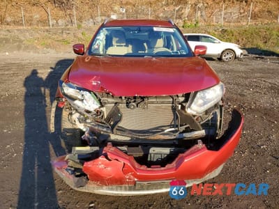Piąte zdjęcie samochodu w środku: 2015 NISSAN ROGUE SV VIN:KNMAT2MV0FP513634 - miniatura
