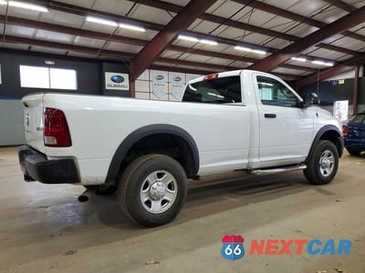 Trzecie zdjęcie samochodu z tyłu: 2018 RAM 2500 ST VIN:3C6MR5AJ3JG283266 - miniatura