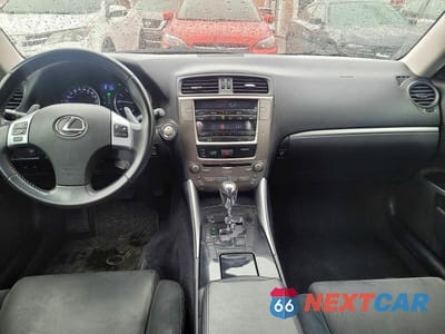 Zdjęcie 9 z 10 samochodu: 2011 LEXUS IS 250 VIN:JTHCF5C20B5045868 - miniatura