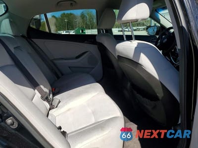 Zdjęcie 10 z 12 samochodu: 2012 KIA OPTIMA LX VIN:5XXGM4A77CG052220 - miniatura