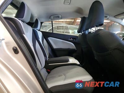 Zdjęcie 10 z 12 samochodu: 2019 TOYOTA PRIUS PRIME PLUS VIN:JTDKARFP3K3113697 - miniatura
