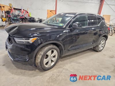 2020 VOLVO XC40 T5 MOMENTUM YV4162UK5L2323704 - główne zdjęcie licytacji z USA - miniatura