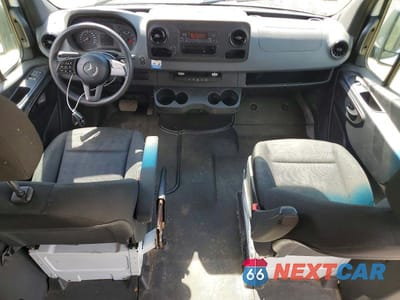 Zdjęcie 8 z 13 samochodu: 2021 MERCEDES BENZ SPRINTER 2500 DELIVERY VAN VIN:W1W40CHY1MT056549 - miniatura